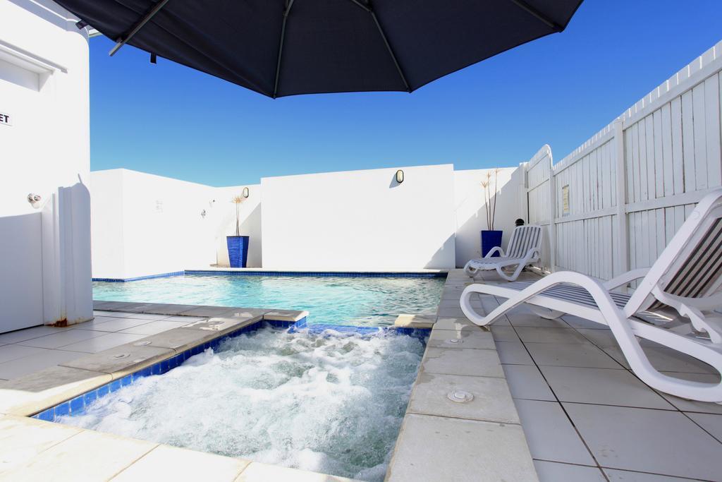 Koola Beach Apartments Bargara Kültér fotó