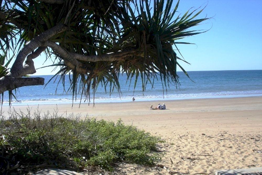Koola Beach Apartments Bargara Kültér fotó