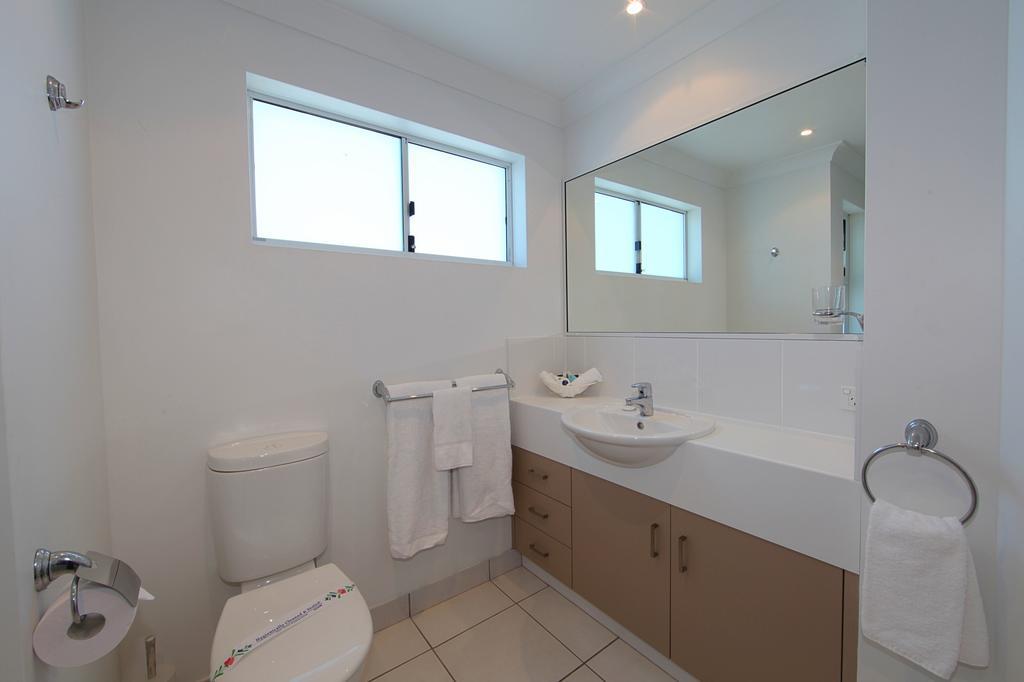 Koola Beach Apartments Bargara Szoba fotó
