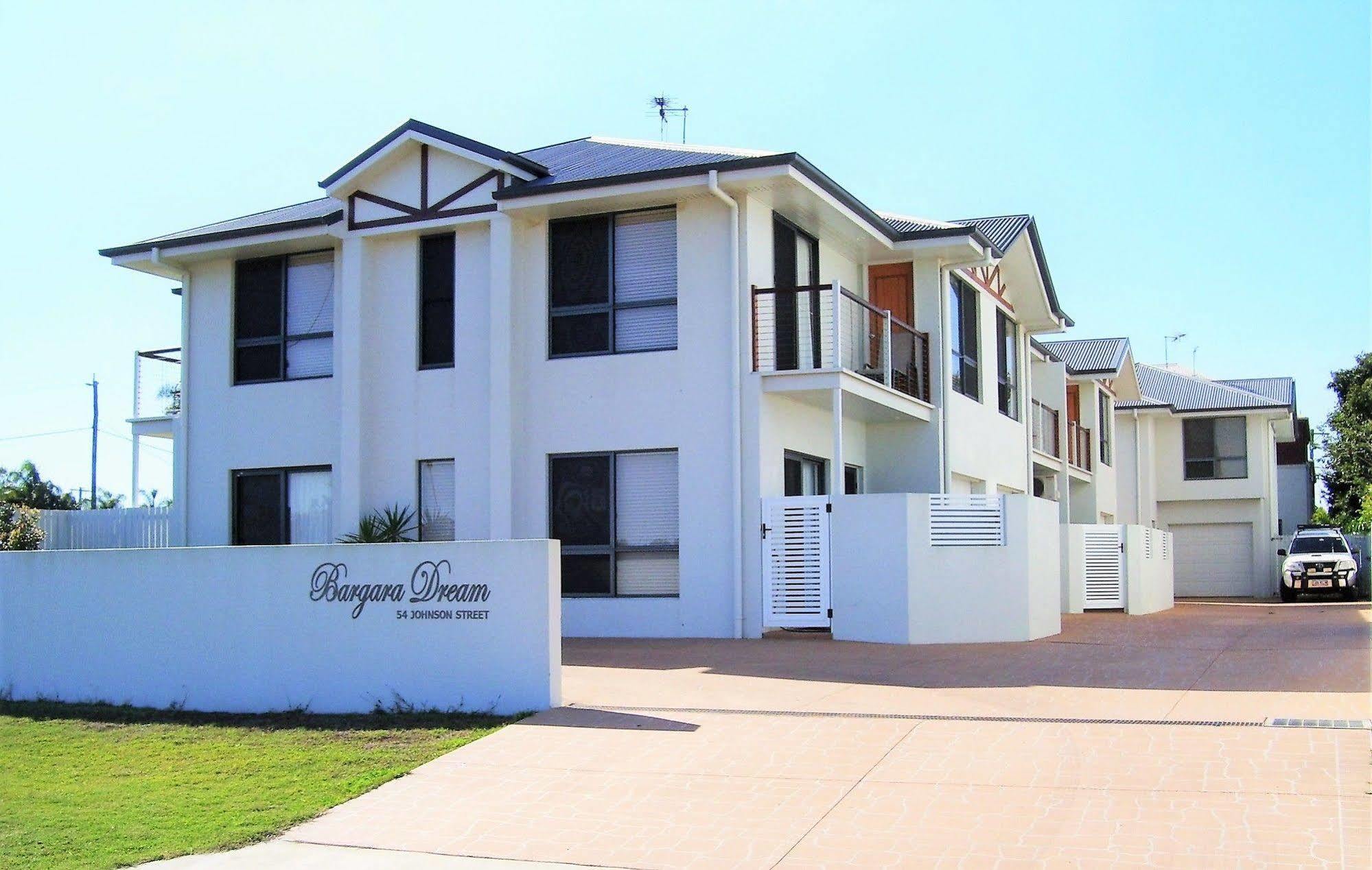 Koola Beach Apartments Bargara Kültér fotó