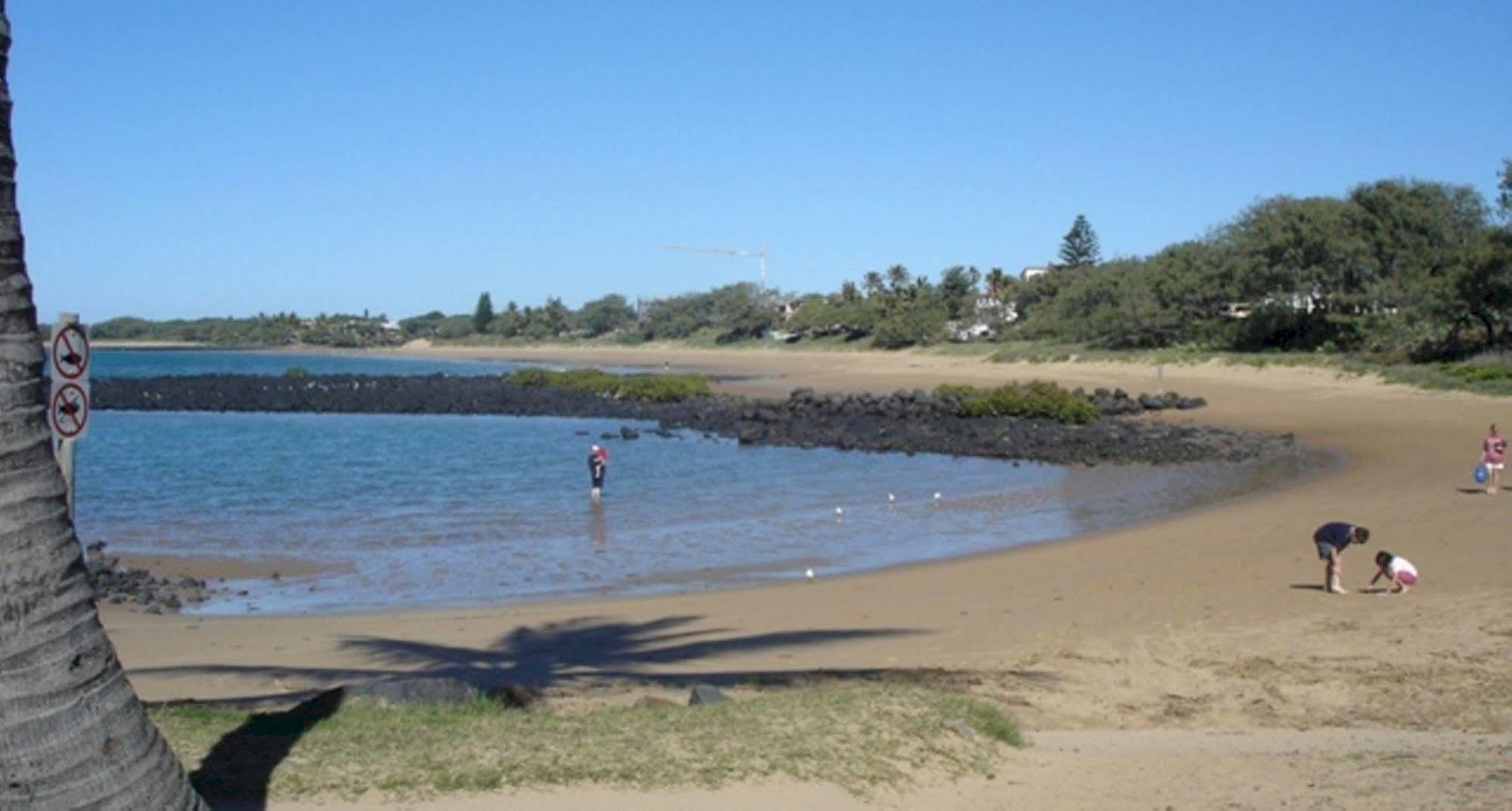 Koola Beach Apartments Bargara Kültér fotó
