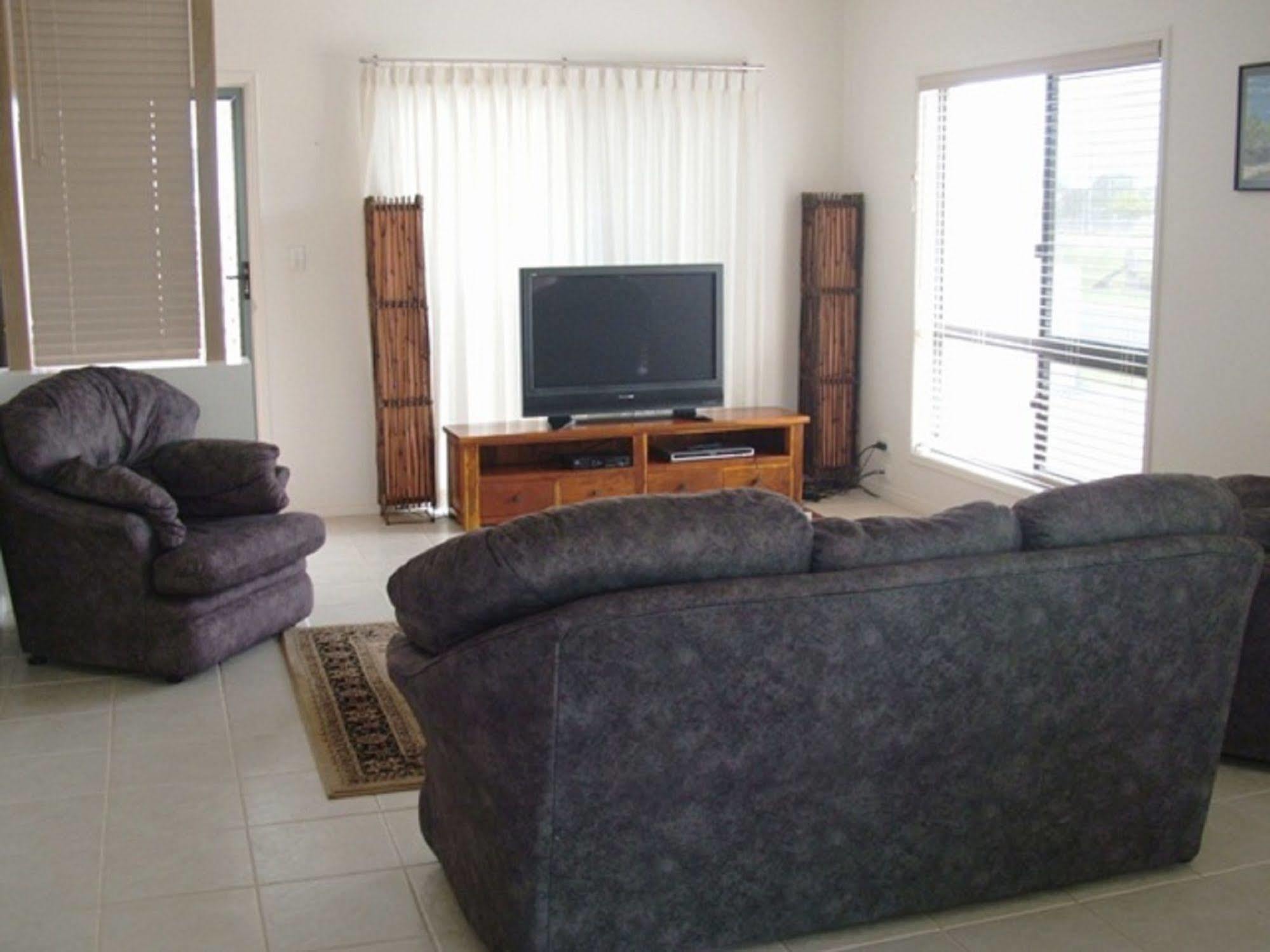 Koola Beach Apartments Bargara Kültér fotó
