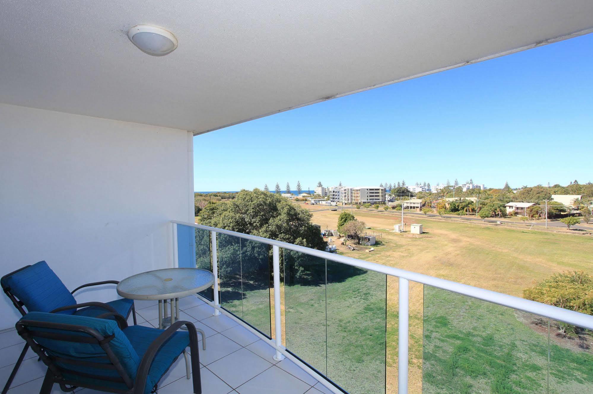 Koola Beach Apartments Bargara Kültér fotó